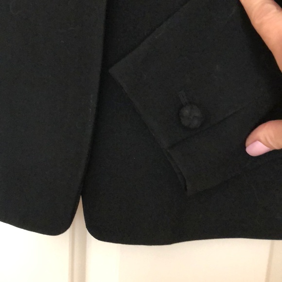 AnnTaylor fitted 3 button black blazer - Picture 4 of 5